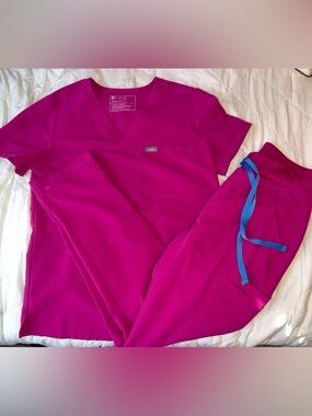 Figs Hot Pink Set - Catarina One pocket top & High Waisted Yola Skinny pants